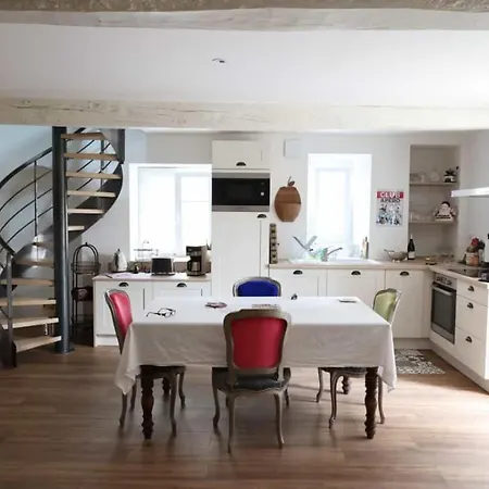 Nyaraló Clos De Malnon *