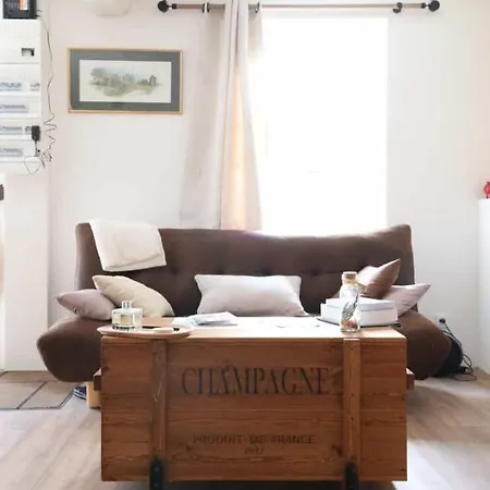 Clos De Malnon Nyaraló *